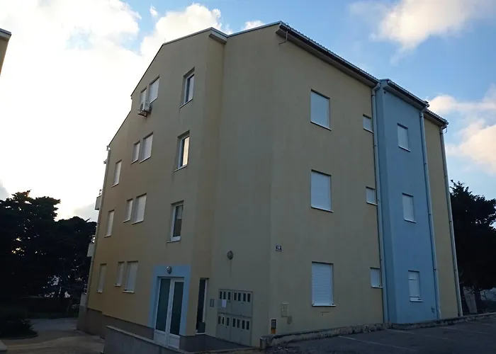 Apartment Sky