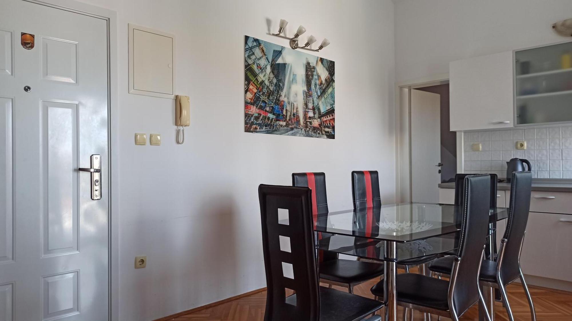 Apartment Sky